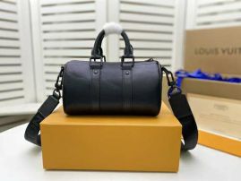 Picture of LV Mens Bags _SKUfw103286407fw